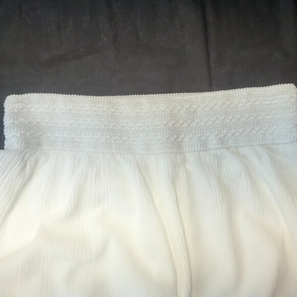 I.N. Studio Petite Medium White Wide Legged Pants - Picture 12 of 13